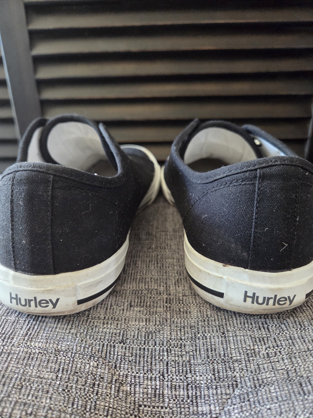 HURLEY Chloe Womens Black Canvas Slip-On Sneakers Size 7.5 - Picture 5 of 9